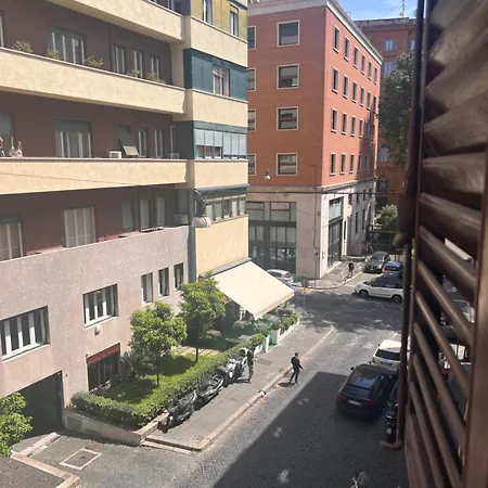 Alojamento de Acomodação e Pequeno-almoço Residenza Lucullo